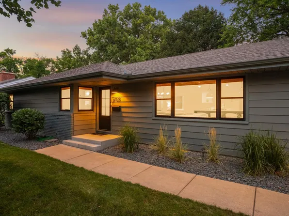 6925 Southdale Rd, Edina, MN 55435
