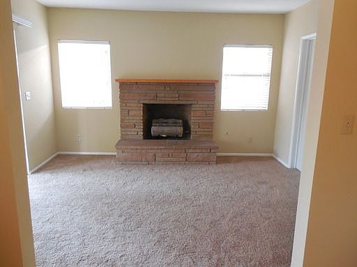 5th image of 40723 Acacia Ave