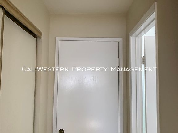 5th image of 880 Willow St APT 8