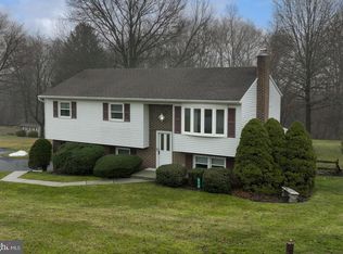 310 Dorwart Cir, Etters, PA 17319