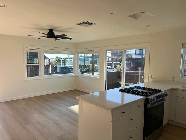 225 Avenida Serra #A — Photo 6