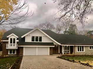 1008 Woodview Rd, Burr Ridge, IL 60527