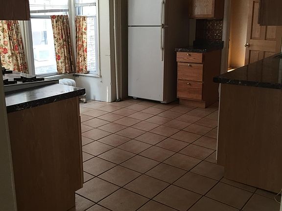 2nd image of 515 15th Ave SE