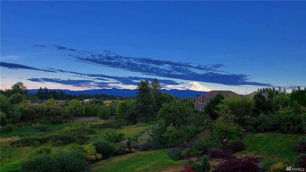 21725 Quiet Water Loop E, Lake Tapps, WA 98391 Zillow