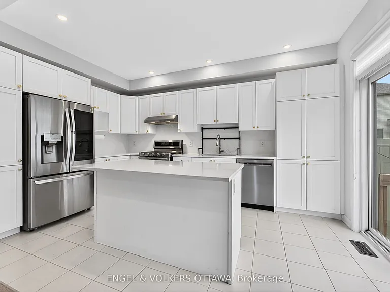 87 Coco Pl — Photo 11