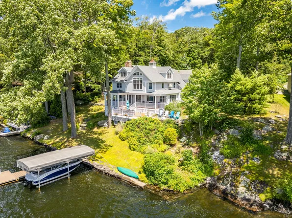 424 East Wakefield Boulevard, Winchester, CT 06098