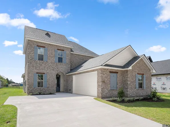 36189 Belle Parc Ave, Geismar, LA 70734