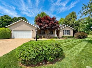 592 Westwood Blvd, Canton, IL 61520