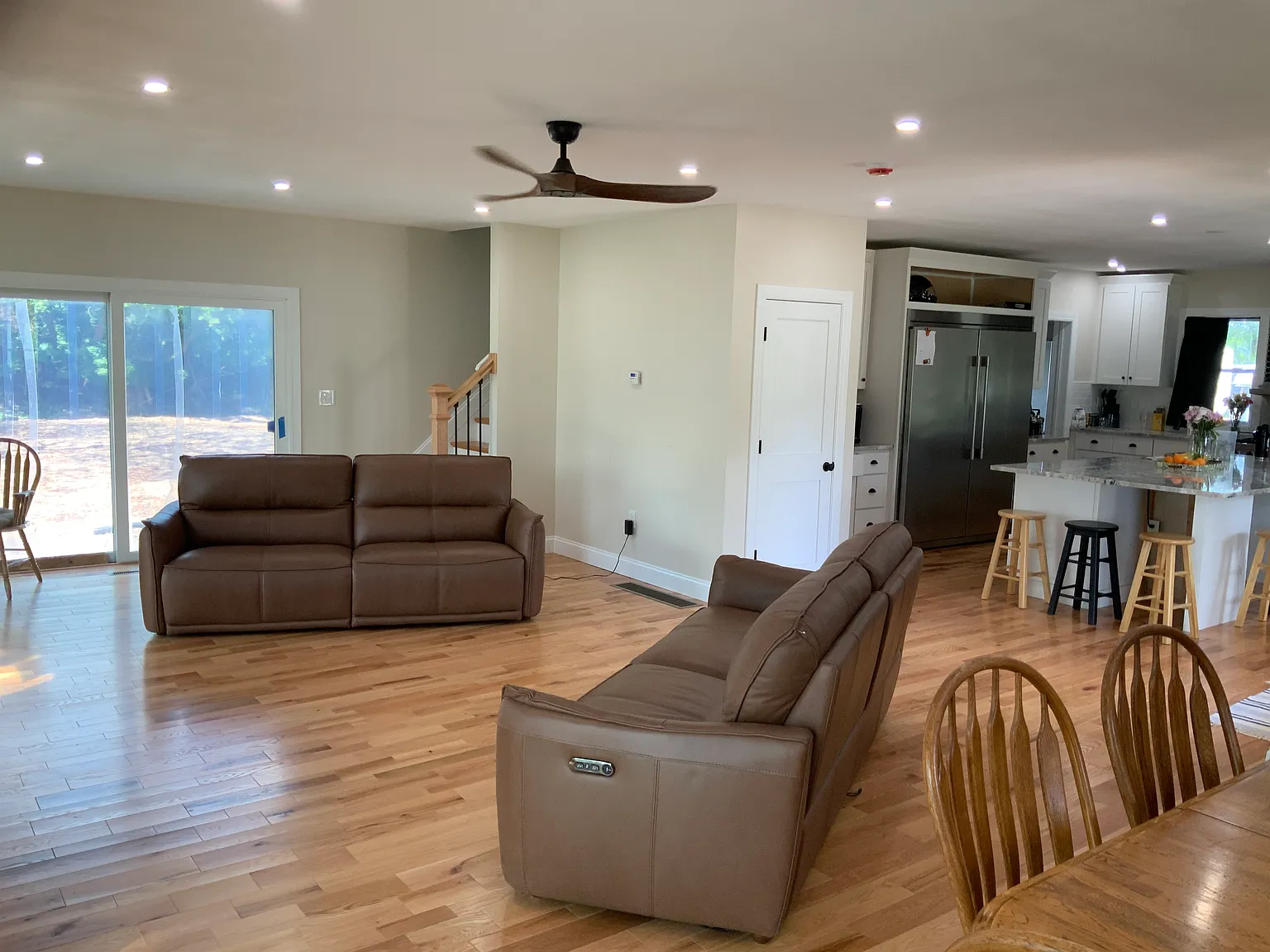 196 Castle Rd — Photo 3