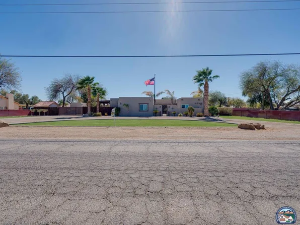 563 Neckel Rd, Imperial, CA 92251