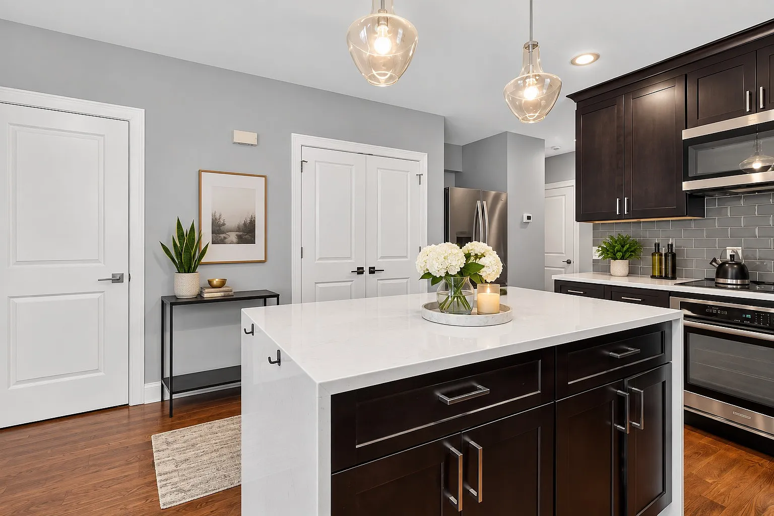 1 bed, $2,400 — Photo 4