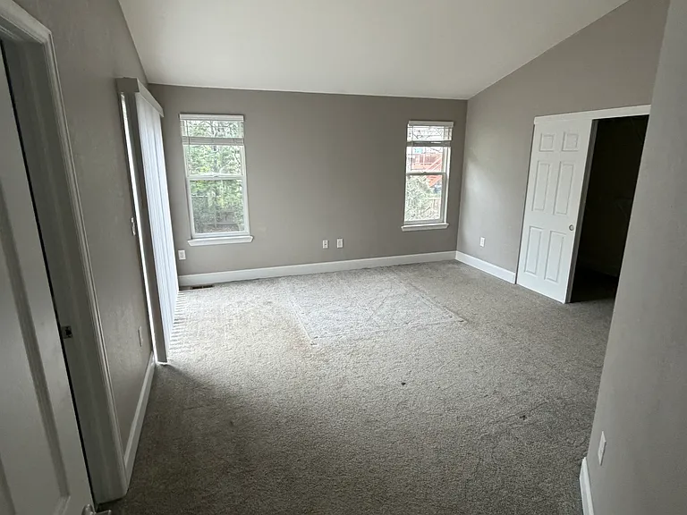 374 Willowick Cir — Photo 11