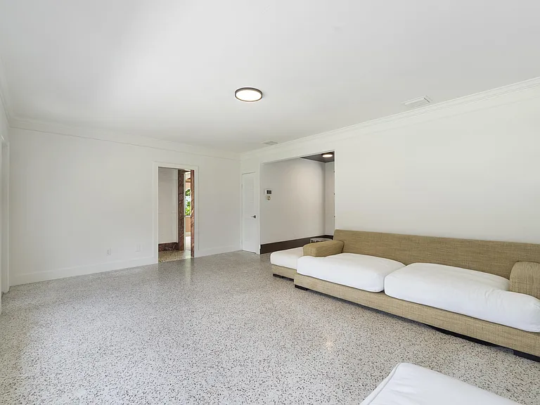 3415 N Flagler Dr — Photo 36