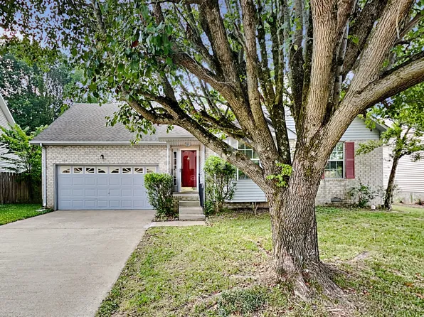 2027 Waterford Dr, Old Hickory, TN 37138