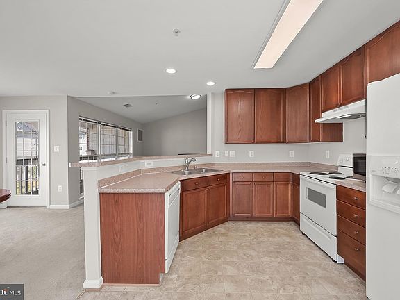 4th image of 2511 Shelley Cir #6-3D