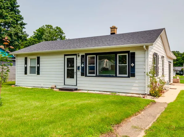 741 Franklin Ave, Winthrop Harbor, IL 60096