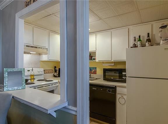 5th image of 3415 W End Ave #807