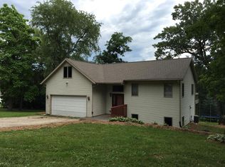 86 Menominee Dr, Edgerton, WI 53534