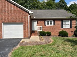 312 Oleander Dr #B, Eden, NC 27288