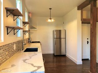 1387 Hampshire St #B, San Francisco, CA 94110