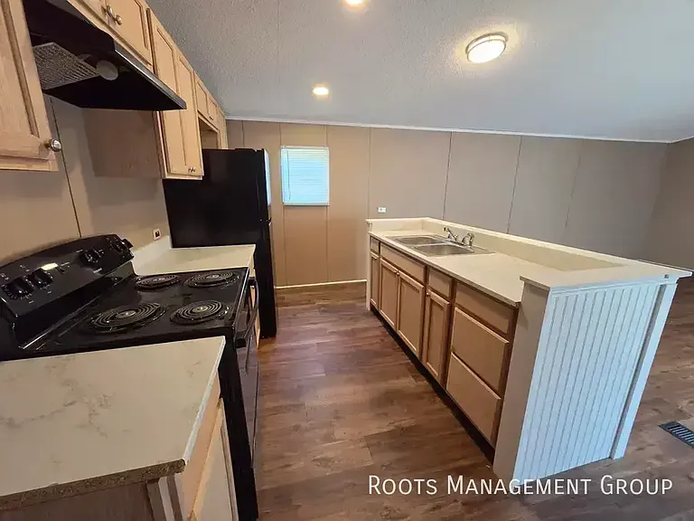 320 Rae St #23 — Photo 4