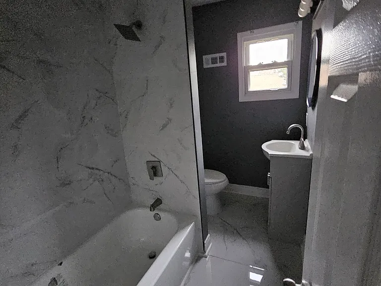 48 Old Lancaster Rd — Photo 11