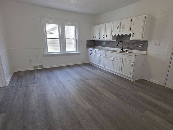 4th image of 6514 Gertrude Ave