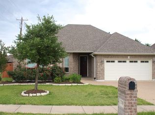 2102 Ella Ln, Bryan, TX 77802