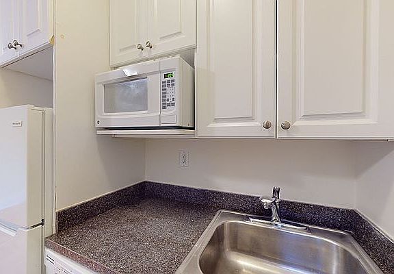 2nd image of 185 Claremont Ave APT 6K