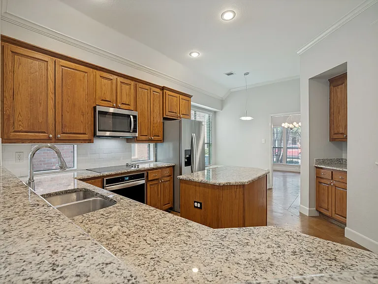 2821 Vacherie Ln — Photo 4