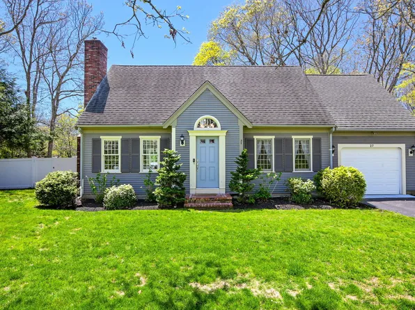 27 Dogwood Drive, Forestdale, MA 02644