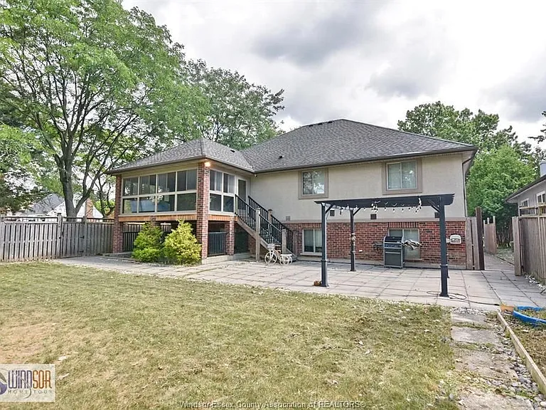 4305 Casgrain Dr #UPPER — Photo 41