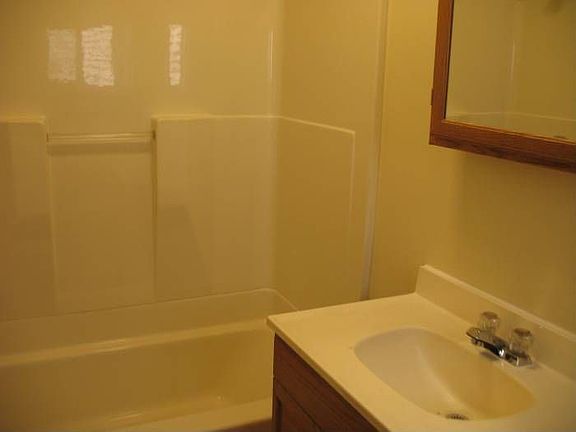 1st floor bath