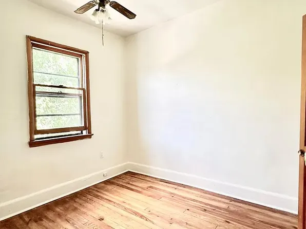 161 West 25th Street image 8 of 13