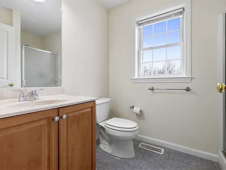 16 Windsor Rd — Photo 8