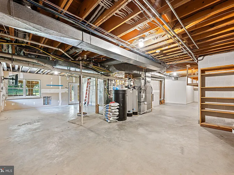 1051 Kelso Rd — Photo 25