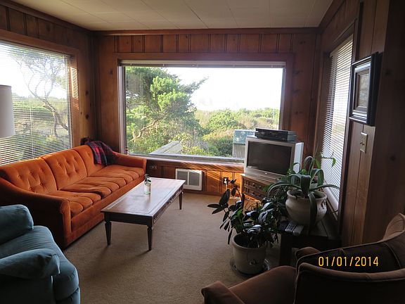 3rd image of 1115 S Breaker Ave