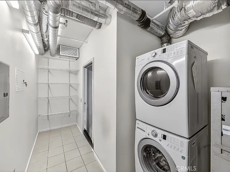 1155 S Grand Ave #1707 — Photo 14