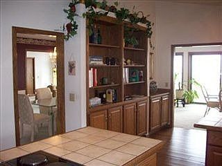 3rd image of 3723 Edgewater Dr