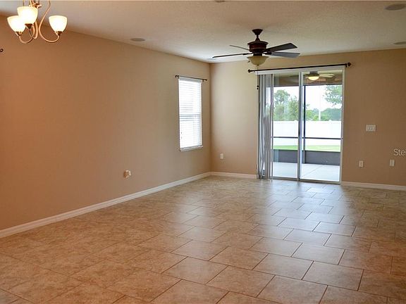5th image of 946 Grapewood St