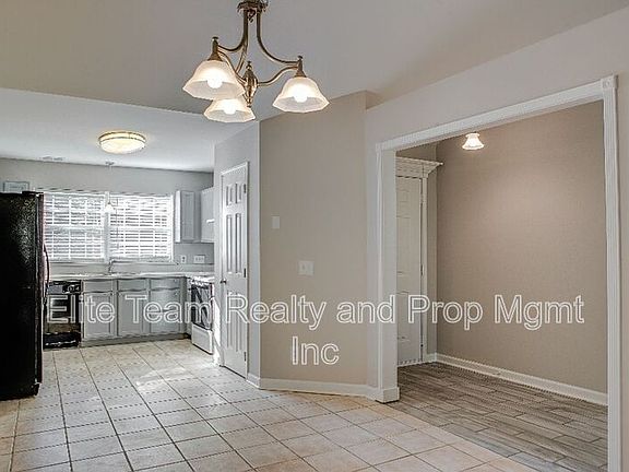 4th image of 2132 Mallard Woods Pl