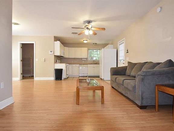4th image of 3856 Brookwood Dr