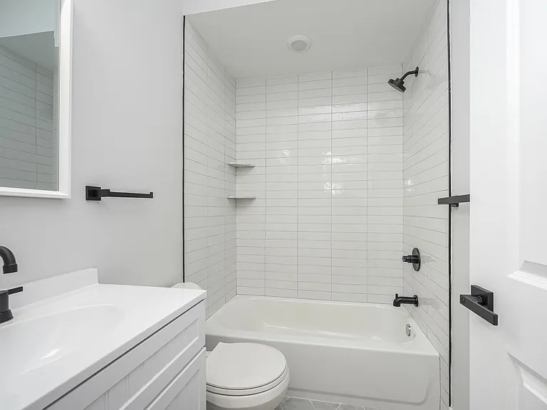 1629 S 22nd St #3 — Photo 11