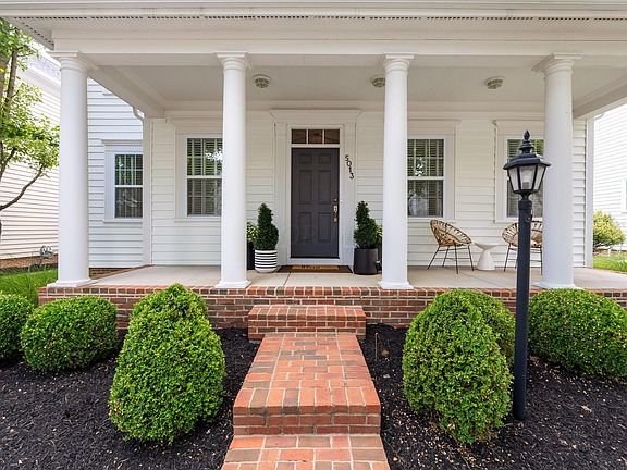 3rd image of 5013 Blackstone Edge Dr
