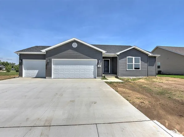 650 Emerald Ave, Mount Zion, IL 62549
