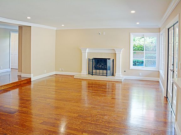 4th image of 4551 Tam O Shanter Dr