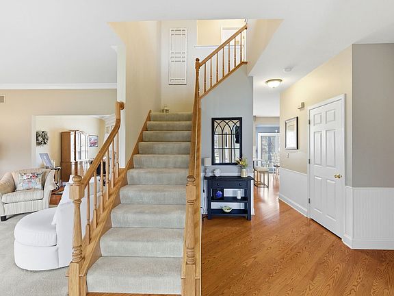 2nd image of 1196 Fieldstone Dr