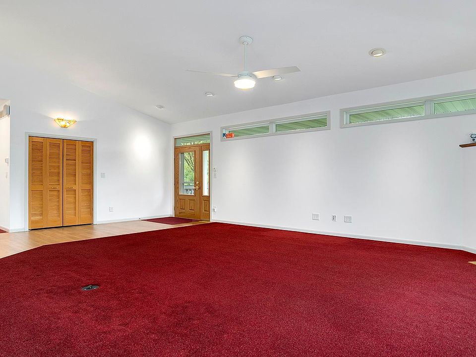 6955 W White Eagle Rd, Leaf River, IL 61047 Zillow