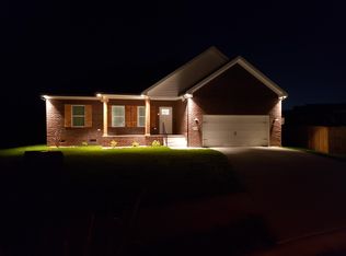 3238 Clover Field Ct, Bowling Green, KY 42101