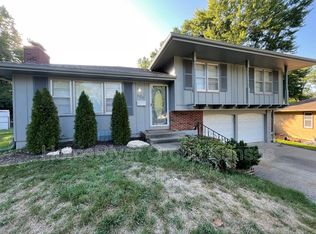 11931 Armitage Dr, Grandview, MO 64030